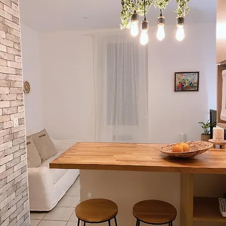 Studio Agapi, Sud De La France, Proche Mer.