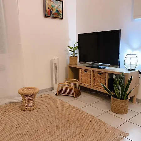 Studio Agapi, Sud De La France, Proche Mer. 아파트 *
